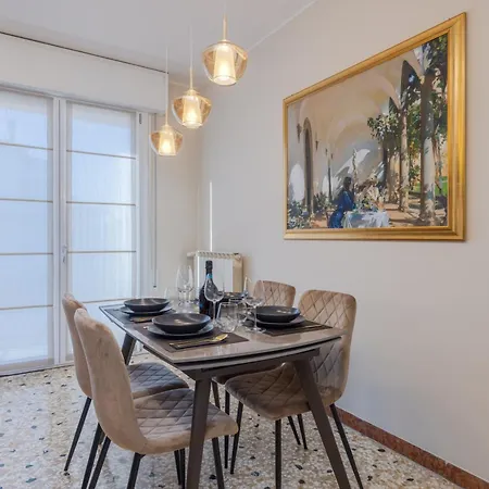 Elegant Executive Flat ,15 Min From Venice, Free Parking Διαμέρισμα Μαργκέρα