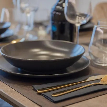 Elegant Executive Flat ,15 Min From Venice, Free Parking