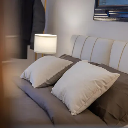 Elegant Executive Flat ,15 Min From Venice, Free Parking Μαργκέρα