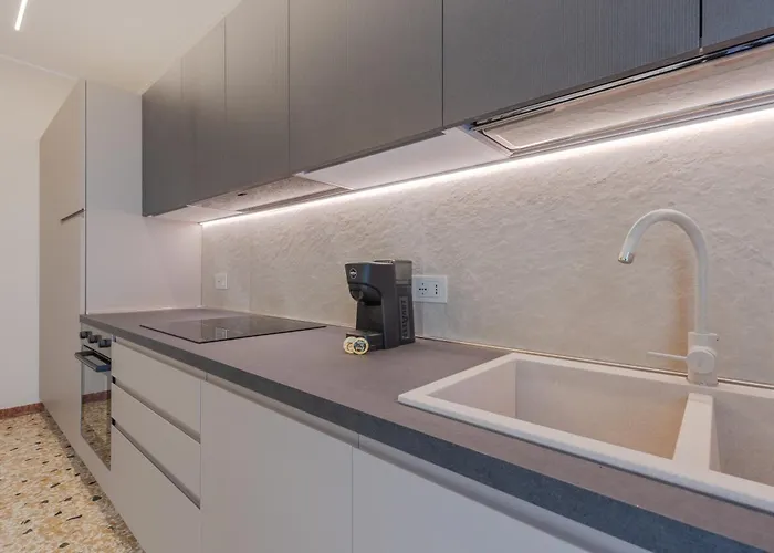 Apartman Elegant Executive Flat ,15 Min From Venice, Free Parking *