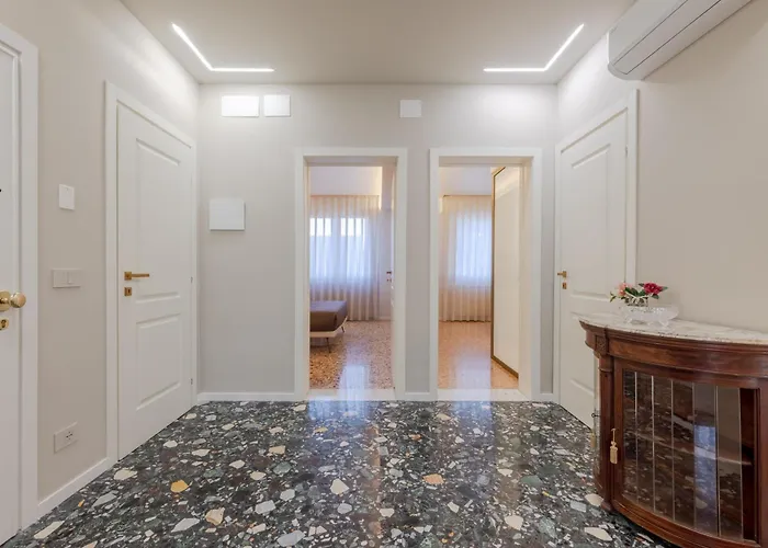 Elegant Executive Flat ,15 Min From Venice, Free Parking Apartman Marghera